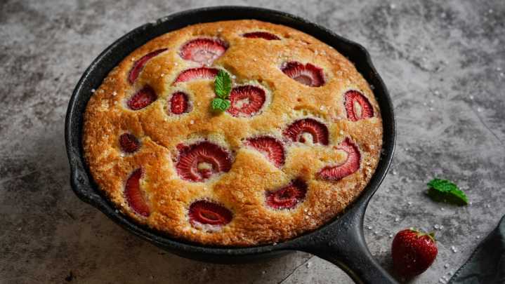 A Simple Spoon Cake Is The Absolute Best Way To Take Advantage Of Fresh Summer Produce