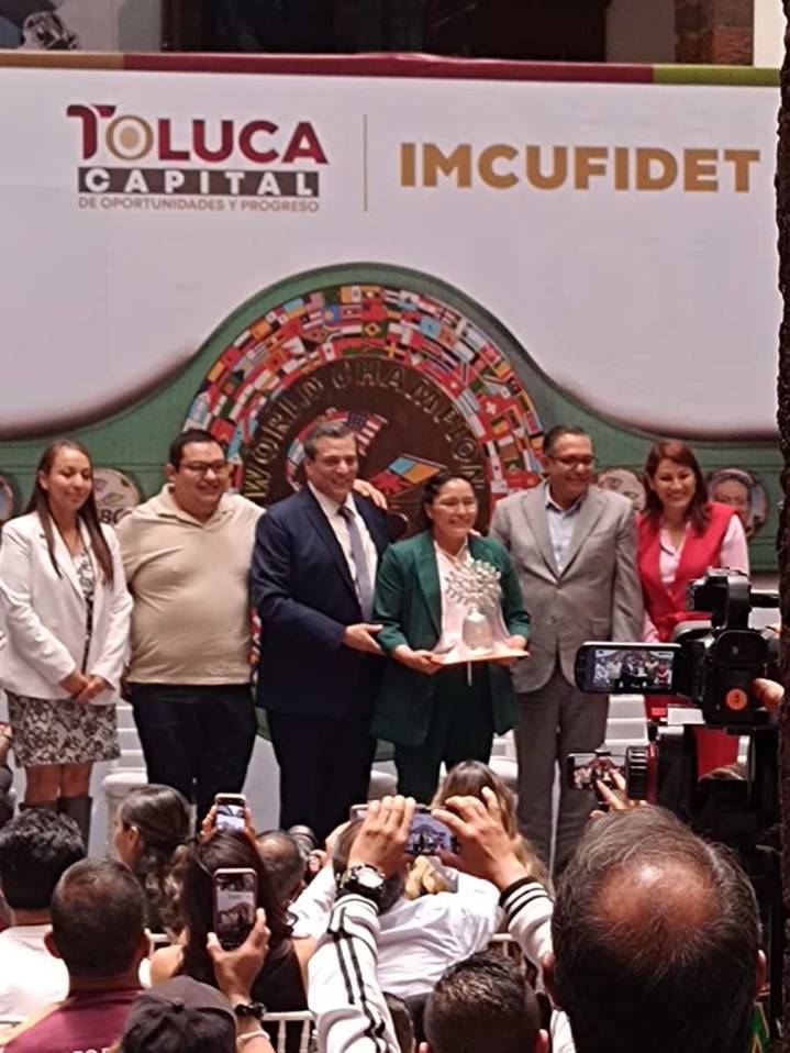 EN TOLUCA, CEREMONIA DE DESPEDIDA DEL BOXEO DE LA ROCA ZAMORA