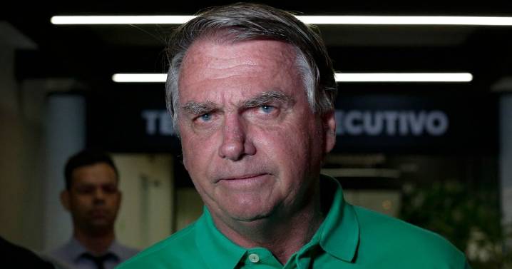 Jair Bolsonaro busca ser absuelto de los cargos en su contra