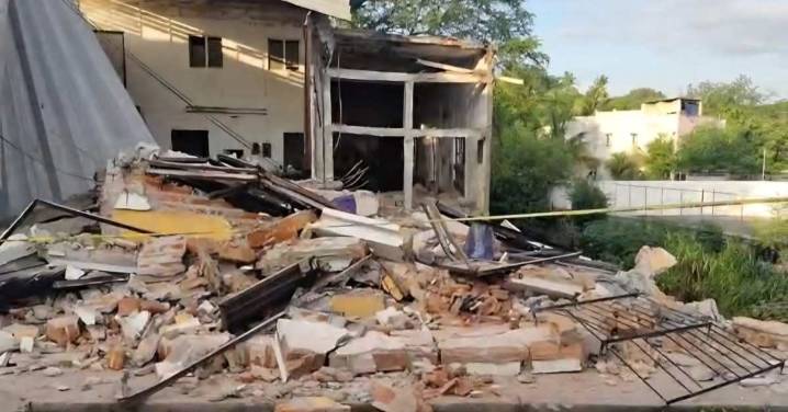 Se derrumba inmueble del extinto periódico “El Mundo desde Colima”