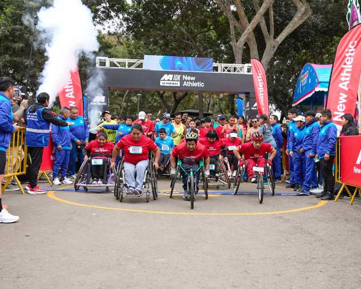 New Athletic celebra sus 20 años con multitudinaria carrera gratuita