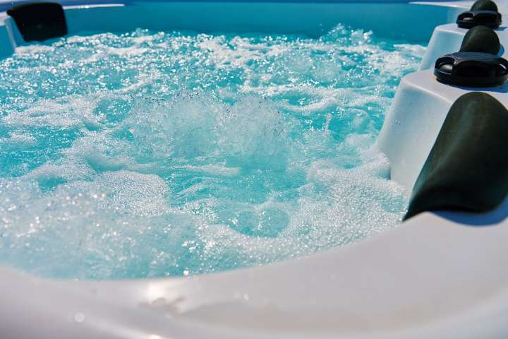 Dos mujeres octogenarias casi mueren en un jacuzzi en Kentucky tras sufrir hipertermia