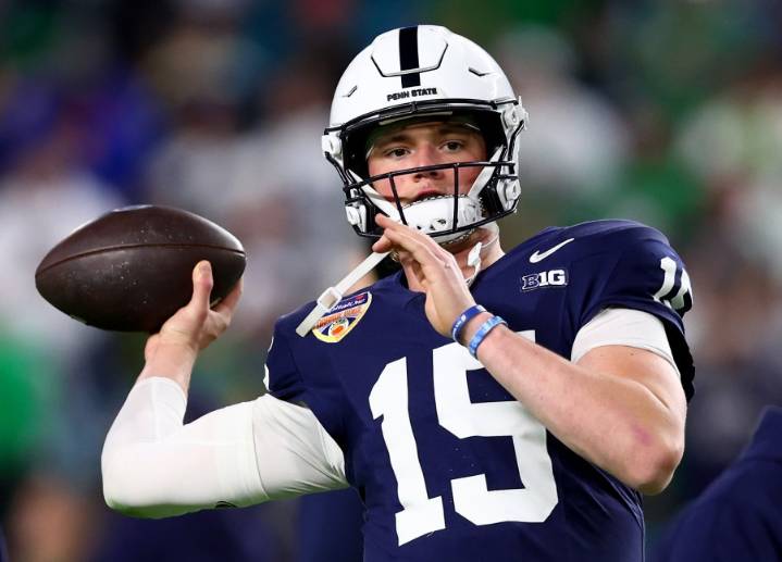 After delaying their NFL dreams, No. 2 Penn State’s stars are chasing an elusive national title