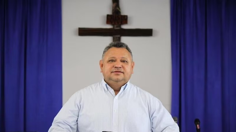 Maryland: Pastor que sobrepasó la vigencia de su visa es liberado; afirma que muchas almas se convirtieron a Cristo durante su detención
