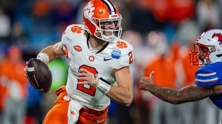 Top QBs clash as No. 4 Clemson hosts No. 9 LSU in huge college football season opener