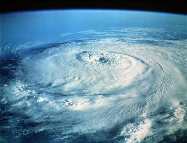 Las ondas potenciales ‘100 pies’ se dirigieron a la costa este de los Estados Unidos