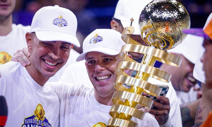 Carlos Arroyo regresa al BSN y le trae otro campeonato a Bayamón: “Se trabajó para esto y se cumplió la meta”