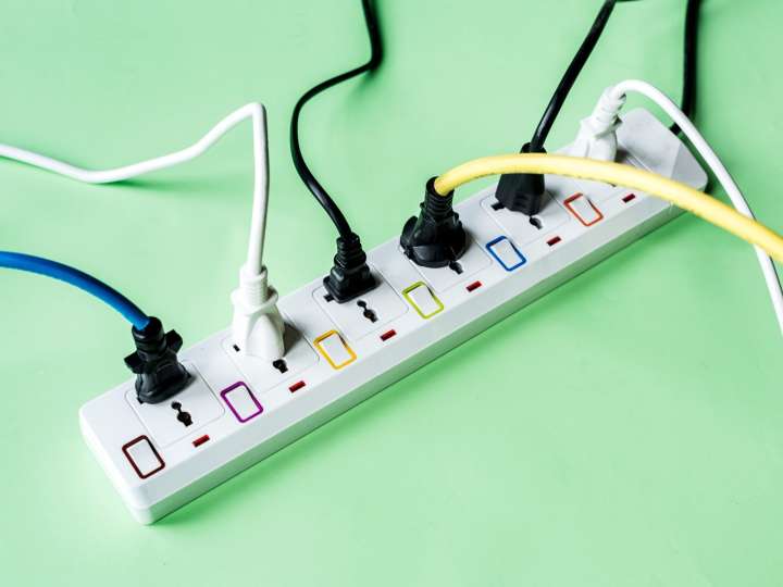 Peligro inminente: ¿cuál es el aparato eléctrico de tu cocina que jamás deberías conectar a una extensión eléctrica?