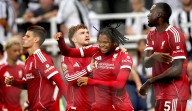 2-3. Ngumoha y sus 16 años rescatan al campeón