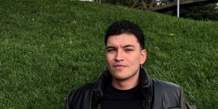 Locutor de Los 40, Felipe Flórez, confesó cuándo fue la última vez que vio a su papá y cómo se separó su mamá de él: “Llegó a hacer cosas que son de animales, eso no es de una persona normal”