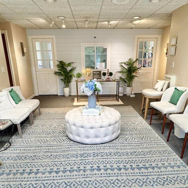 Get to Know Leeward Counseling: Modern, Comfortable Therapy in the Neighborhood