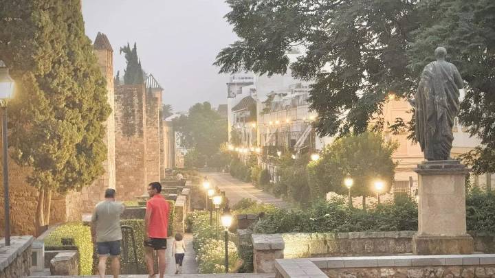 Córdoba, Segovia, Ávila o Toledo: el humo del incendio de Jarilla se extiende por España