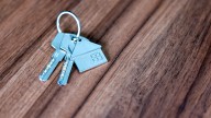 Solo el 15% de los menores de 30 años puede emanciparse por la subida del alquiler y el precio de la vivienda
