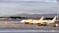 Cancelaciones y retrasos de vuelos en el aeropuerto de Barcelona por mal tiempo