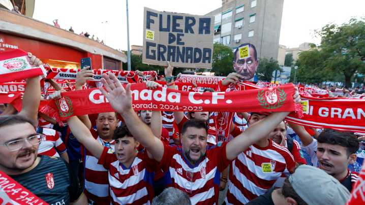 El granadinismo clama contra el rumbo de "improvisación y parálisis" en el Granada CF