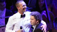 La amistad entre Gustavo Dudamel y Chris Martin: música que une mundos