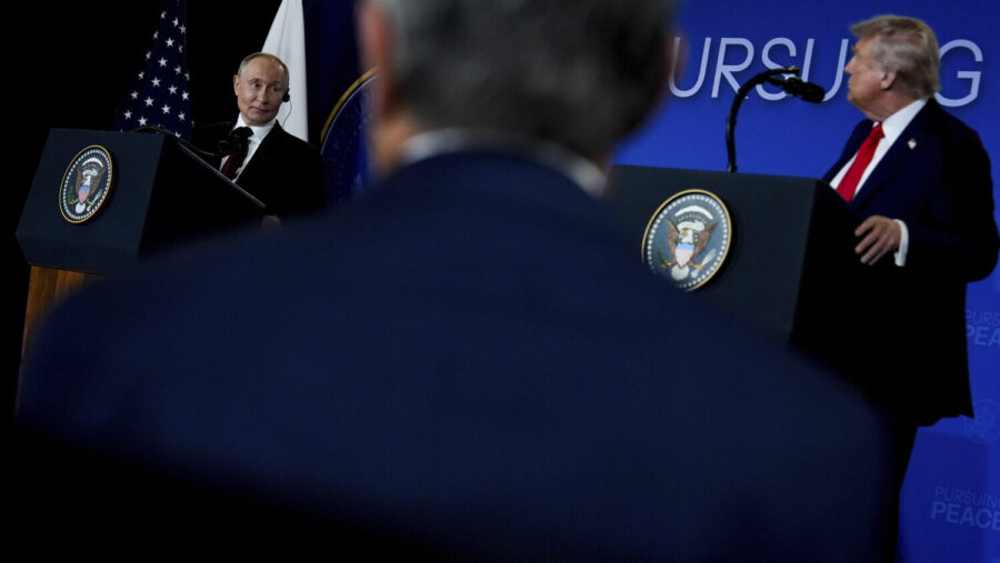 Ukraine's Zelenskyy to meet Trump on Monday after US-Russia summit secured no halt to fighting