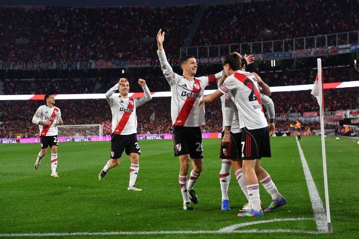 “Dos semanas de recuperación…”: se confirmó una baja sensible en River que impacta en Gallardo
