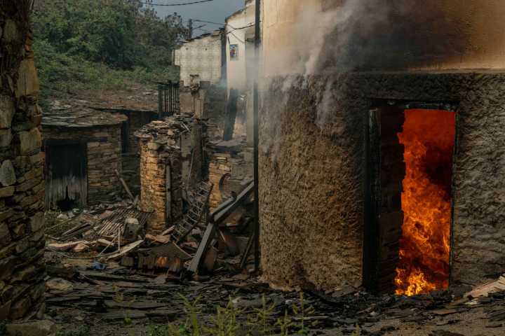 El Gobierno declarará zona de emergencia los territorios afectados por los incendios