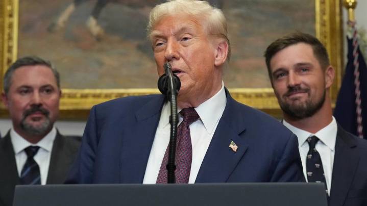 Trump removes jobs report head, claims data manipulation