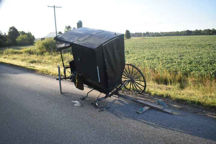 Semi-truck hits Amish buggy in Beaverton Township, injuring one