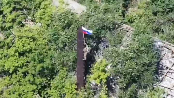 Russia breaks through Ukrainian frontline as Putin sends 110,000 troops into the meatgrinder days before Trump summit
