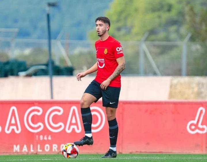 Deportes | El defensa Pablo Moyá ficha por el Efesé y se marcha cedido al Arenteiro gallego