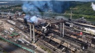 Hay al menos un muerto y decenas de heridos por explosión en una planta de acero en Pennsylvania