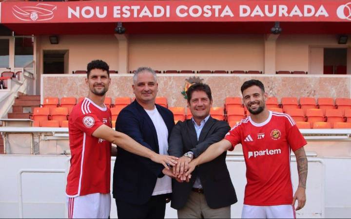 El Nàstic presenta els seus dos darrers fitxatges: Christos Almpanis i Moi Delgado