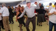 ¿Cómo Celebran Algunos Adultos Mayores el Día del Abuelo?