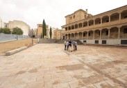 La plaza San Román, lista y a la espera de árboles
