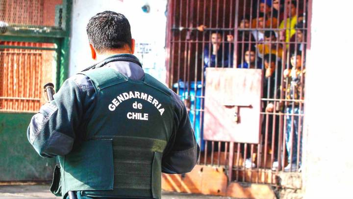 Tres reos liberados por error: ¿Qué se sabe de estos casos y cuál es la responsabilidad de Gendarmería?