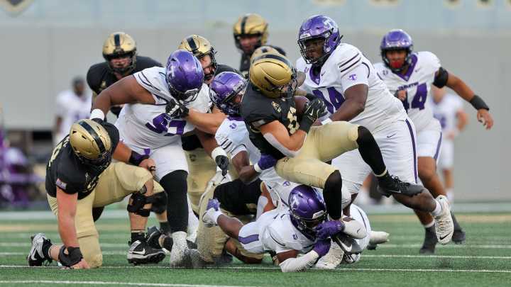 Army football: Black Knights' struggles started on the line
