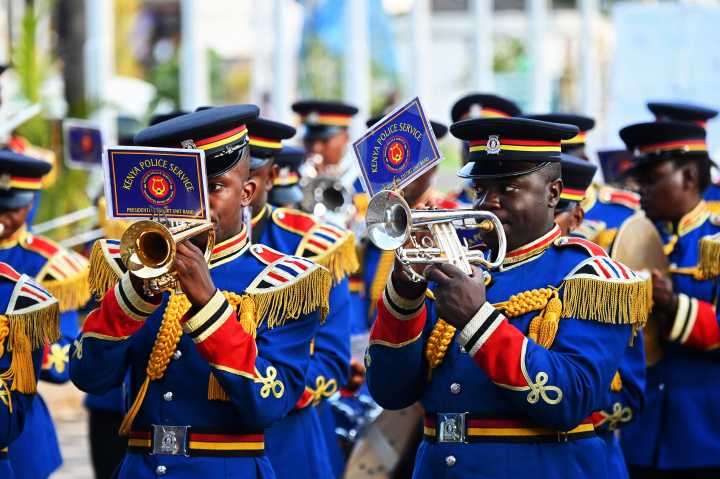 Rights groups call for total break up of Kenya police in response to widespread corruption