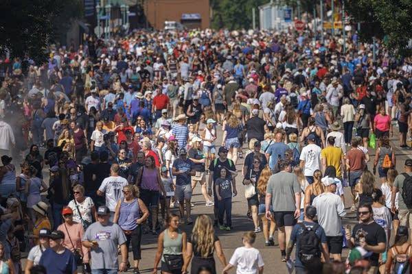 Live blog: Thousands ring in Minnesota State Fair