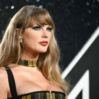 Taylor Swift sets October release for new album
