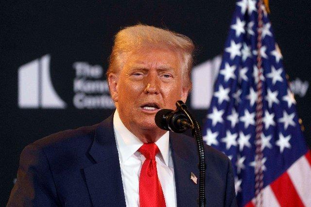 Advierte Trump graves consecuencias a Putin si no frena la guerra en Ucrania