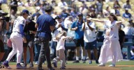 El lanzamiento ceremonial en Dodger Stadium estuvo a cargo de la hija de Kike Hernández