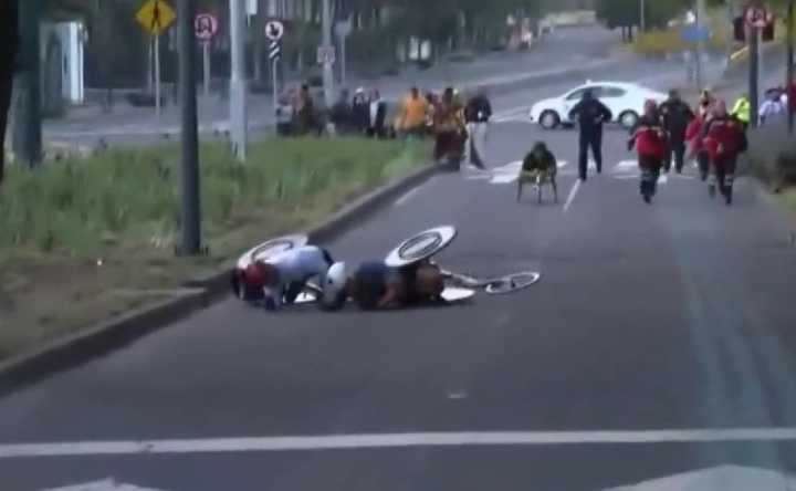 Baches afectan a competidores en silla de ruedas durante el Maratón CDMX 2025