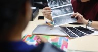 Falta de educación sexual y relaciones de edades diferentes impulsan el embarazo adolescente, aseguran expertos