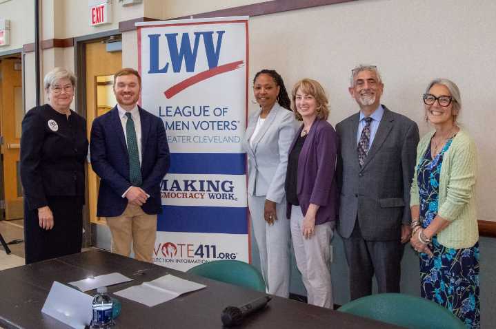 Cleveland Heights LWV mayoral forum shows ‘what democracy looks like’