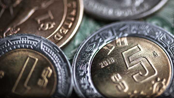Peso se aprecia 1.4% en la semana