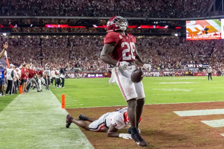 Alabama football running back injured during preseason scrimmage