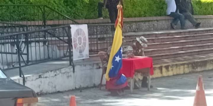 “Ningún venezolano se alista con criminales”: plazas y cuarteles vacíos pese al llamado del dictador Maduro para reclutar milicianos