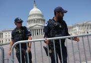 Washington se enfrenta a la Casa Blanca y recupera el control de la policía