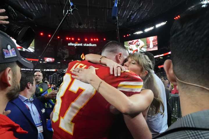Love Wins: The Pop Princess and the Football Star
