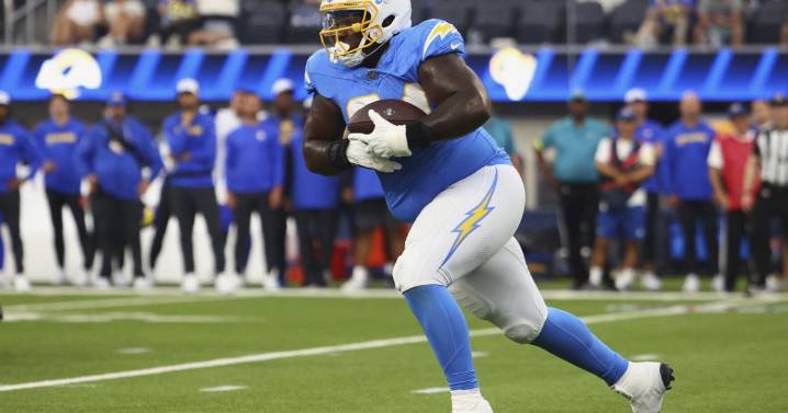 Stetson Bennett rallies Rams to 23-22 preseason win over Chargers, overcoming D