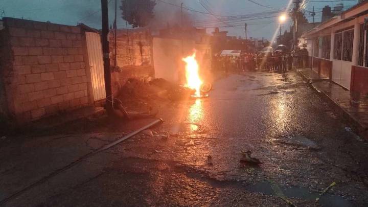 VIDEO FUERTE ¬ Habitantes linchan a un presunto ladrón en Cuautlancingo, Puebla