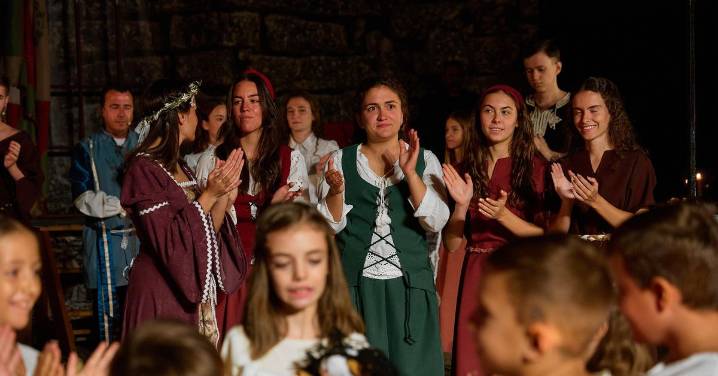 La representación teatral de 'Asonada' en Pedroche, en imágenes