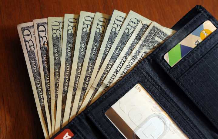 Officials warn: Don’t fall for these common scams this summer